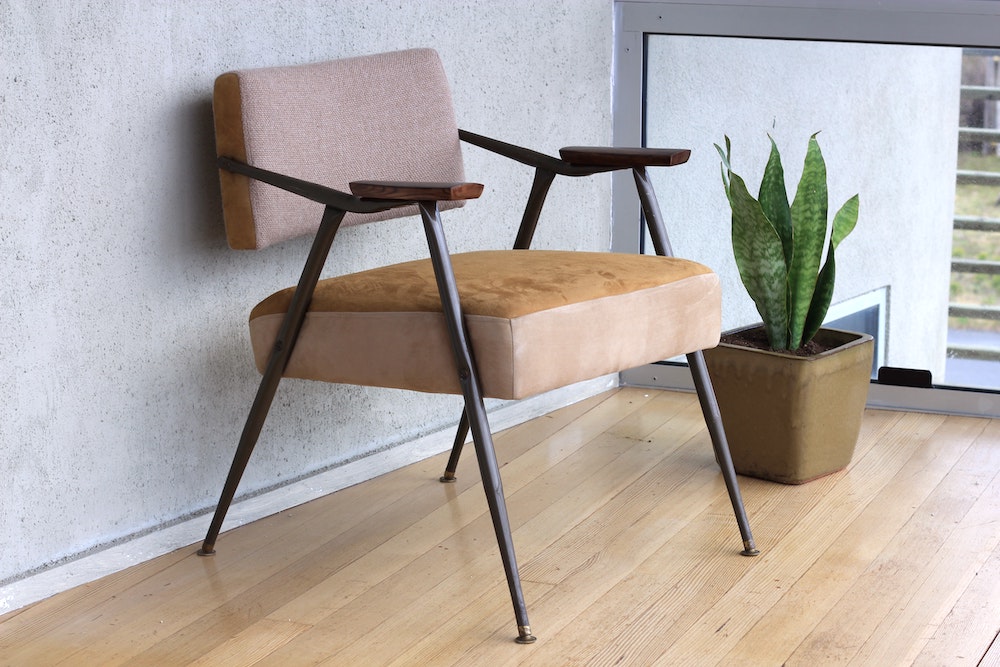Lisbon chair shop